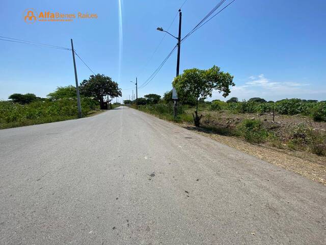 Venta terreno industrial  y comercial 7.437m2  Vía Durán- Bo