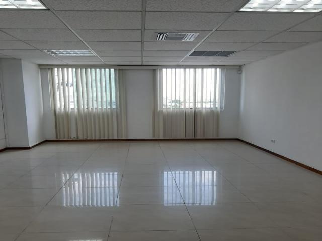 Oficina en venta 42m2 EdifTrade Building Sector Mall del