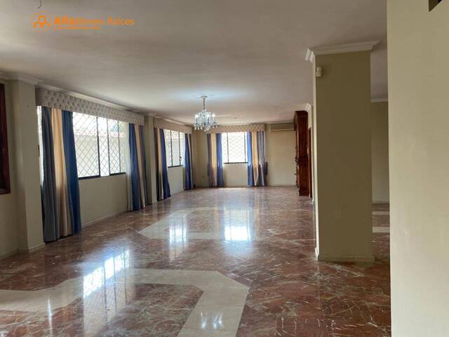 #4193 - Edificio para Venta en Guayaquil - G - 2