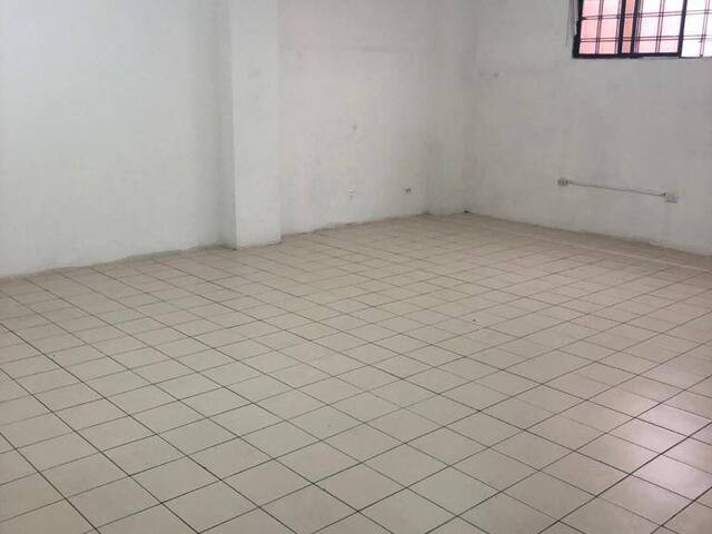 Venta/Alquiler local comercial 200m2- Kennedy Norte - Guayaq