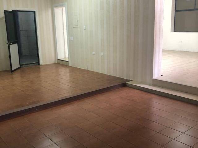 #4217 - Local Comercial para Venta en Guayaquil - G