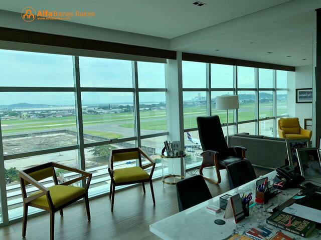 EN VENTA OFICINA AMOBLADA 105M2 -EDIF.SKY BUILDING- AV. DE L