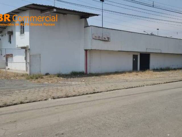 LOCAL EN ALQUILER 680M2- NORTE DE GUAYAQUIL