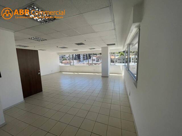 #3944 - Oficinas para Venta en Quito - P - 2