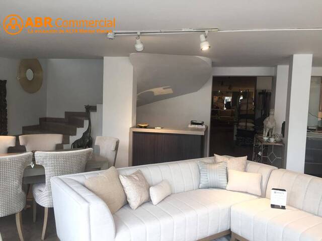 ALQUILERVENTA LOCAL COMERCIAL 829M2 con Sala de exhibición-