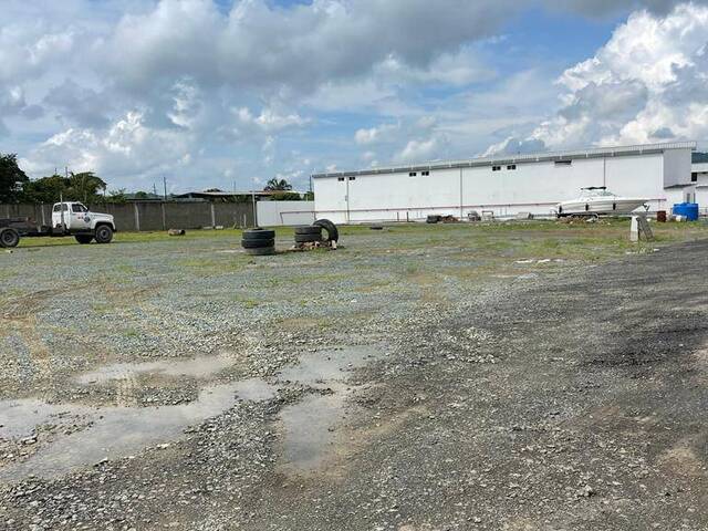 Terreno en venta 2124m² - Vía a Daule Km 20- Dentro de parqu