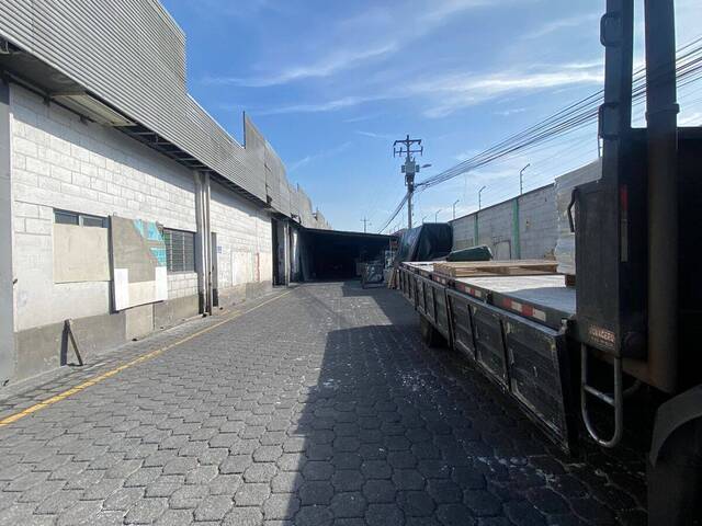 Bodegas para Venta en Quito - 4