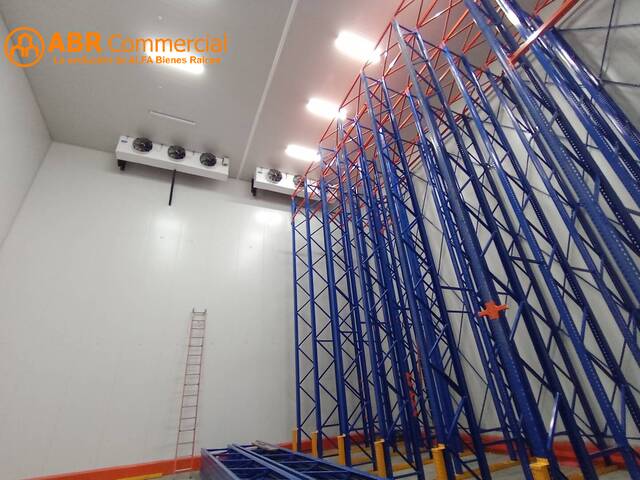 En alquiler Cámaras de frío 24969m² - En complejo - Vía a D