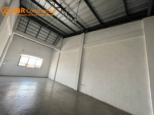 En alquiler Local 60m² -Dentro de Parque Industrial - Via a