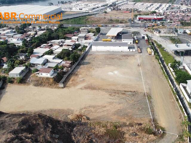Terreno en venta 2124m² - Vía a Daule Km 20- Dentro de parqu