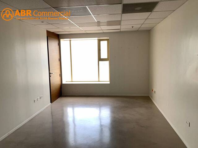 VentaAlquiler Oficina 120m²- Edif La Previsora Centro de