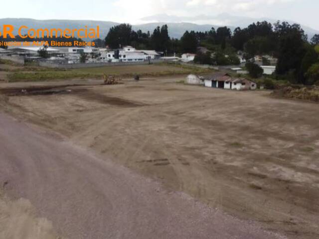 Terrenos Industriales para Venta en Quito - 4