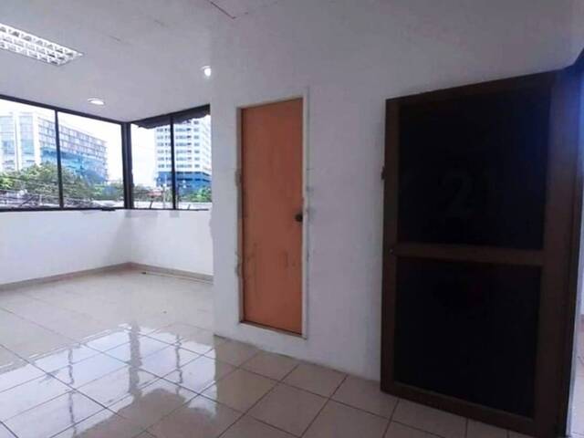 #5871 - Oficinas para Venta en Guayaquil - G - 1
