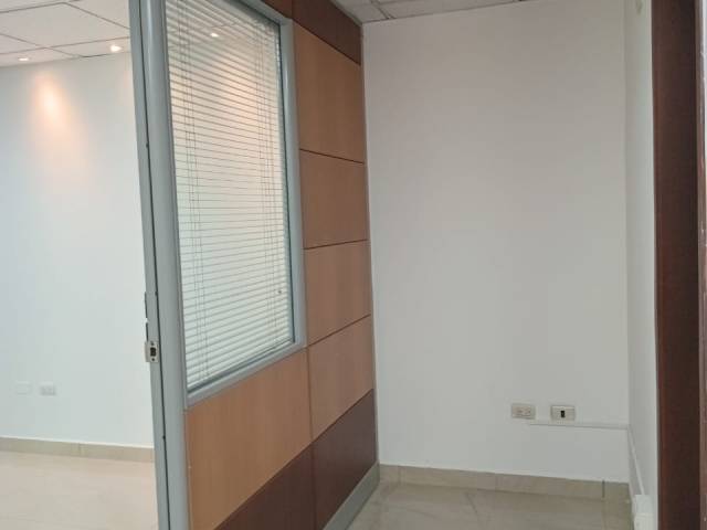 #6132 - Oficinas para Alquiler en Samborondón - G - 3