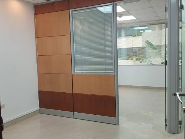 #6132 - Oficinas para Alquiler en Samborondón - G - 2