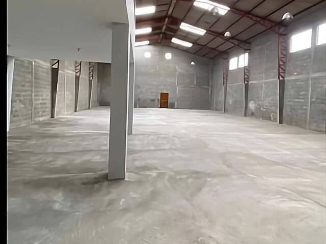 #6153 - Bodegas para Alquiler en Santo Domingo De Los Tsáchilas - SD