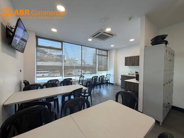 Alquiler Oficina 200m²-Edificio Ejecutivo,Av. Juan Tanca Mar