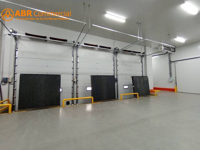 En alquiler Cámaras de frío 31557m² - En complejo - Vía a D
