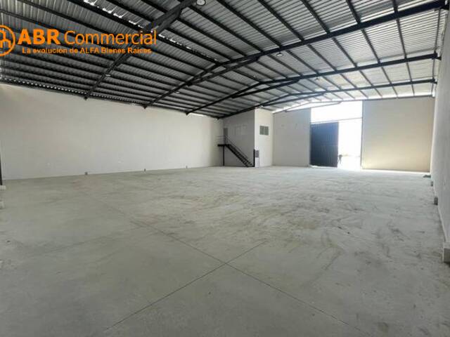 #5808 - Bodegas para Venta en Manta - M - 3