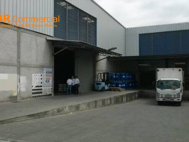 ALQUILER OFIBODEGA 2000M2 - DENTRO DE COMPLEJO LOGÍSTICO -VI